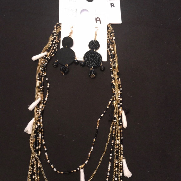 Beaded Strand Necklace and Earrings-A NWT - Picture 3 of 5